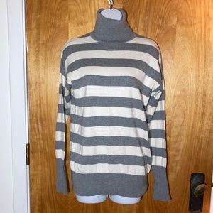 Gray & White Striped Gap Size Medium Turtleneck Sweater